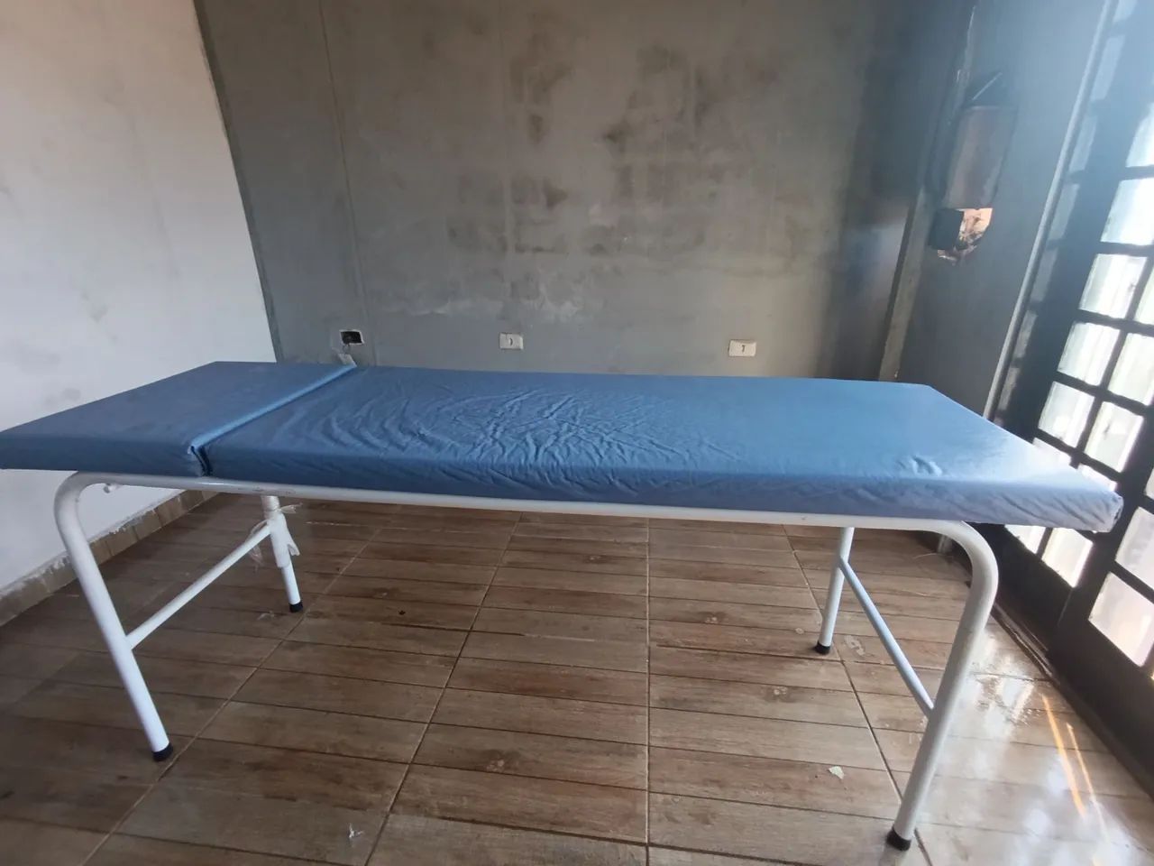 Vende-se  Maca / de estética/ hospitalar  - Foto 3