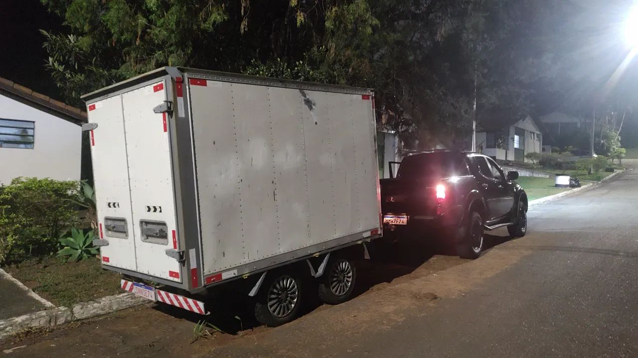 Carretinha baú truck 2023 2 toneladas de carga - Foto 3