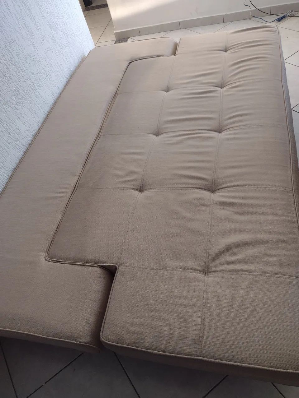 Sofa três lugares, em linho - Foto 3