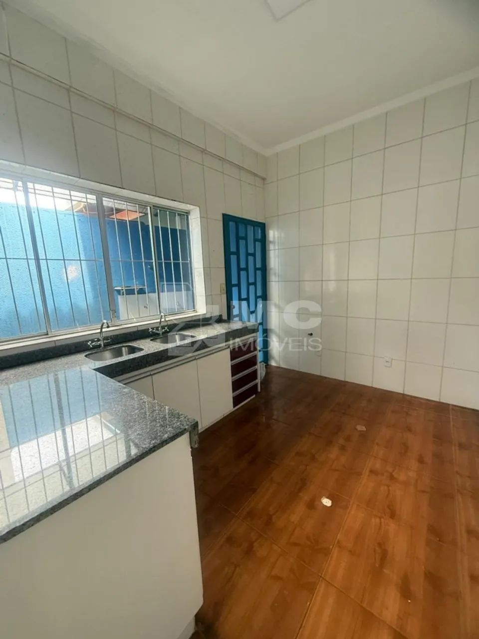 CASA 2 QUARTOS COM GARAGEM COBERTA NO SETOR SUL