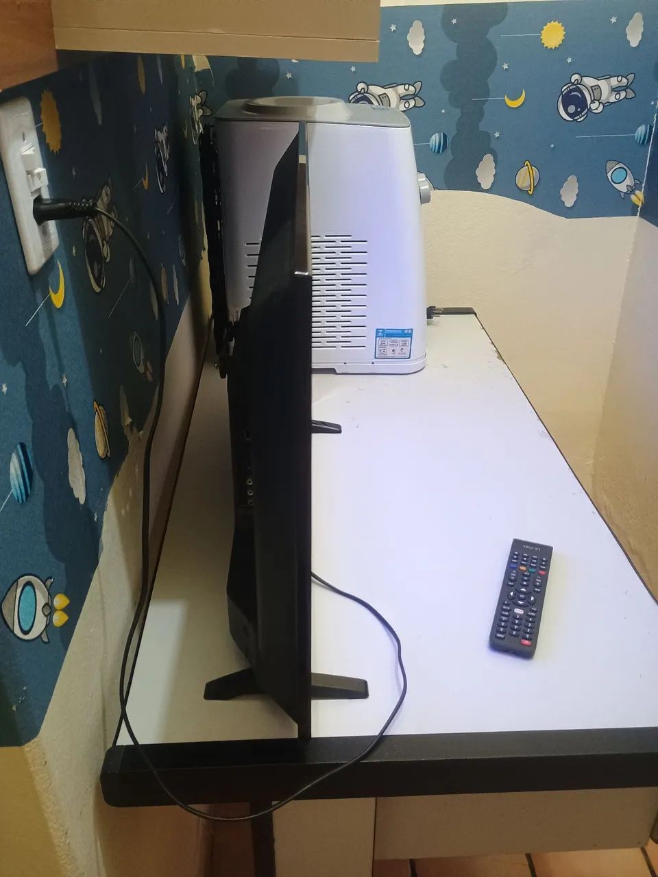 Vendo TV fininha 32 polegadas marca Philco. - Foto 2