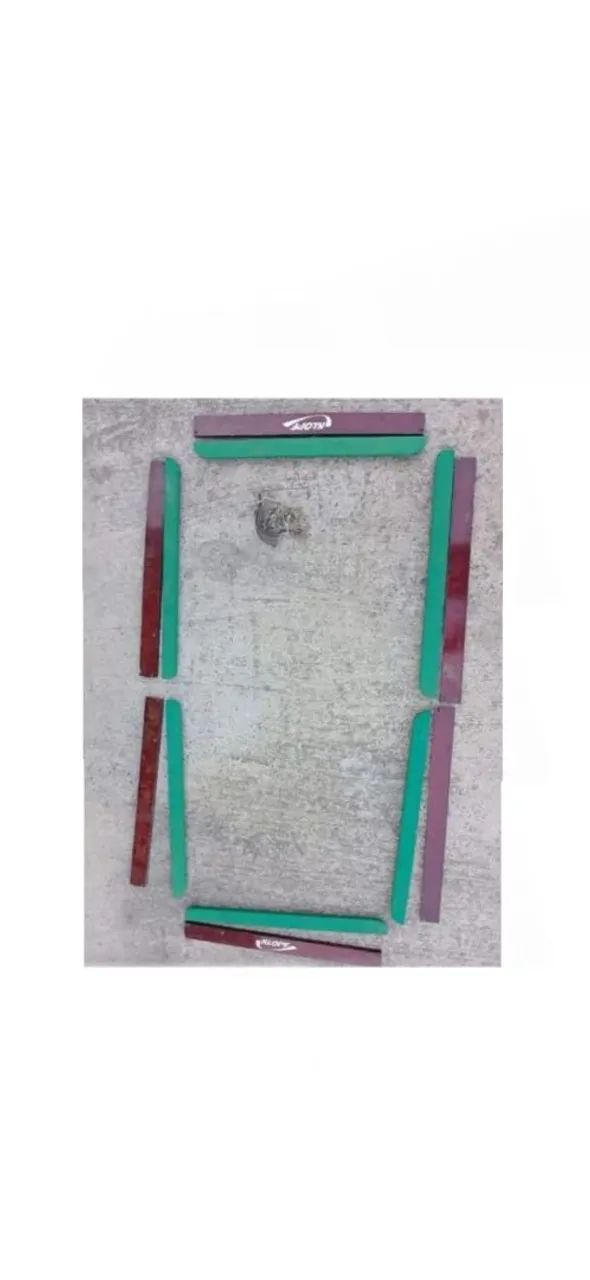 Pedaços Mesa de Sinuca<br><br>R$50,00<br><br>Aceito Pix ou CPedaços Mesa de Sinuca 1.79m X 78cm em MDF