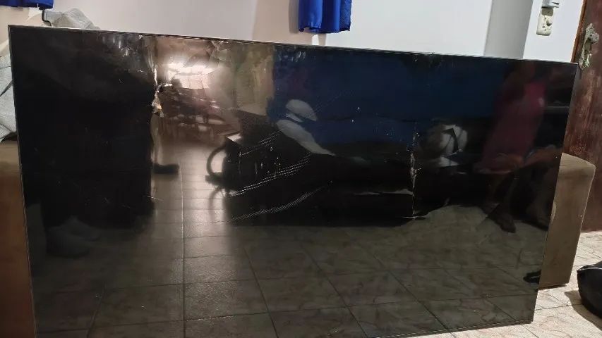 Tv 75" para retirar peças 