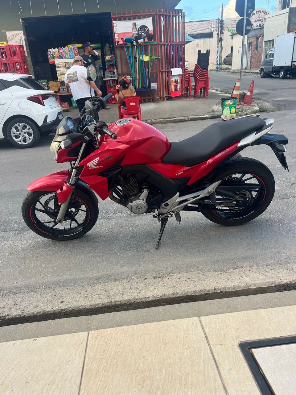 CB Twister 250cc 2016/2016 ? IPVA pago e documentação em dia!