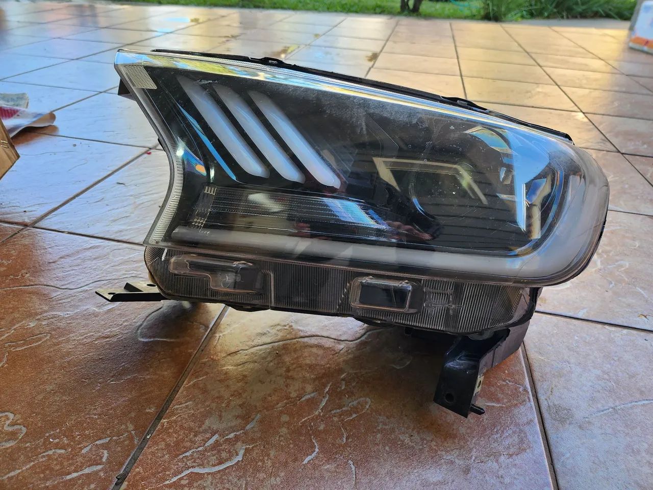 PAR DE FAROL FORD RANGER ESTILO MUSTANG  - Foto 3