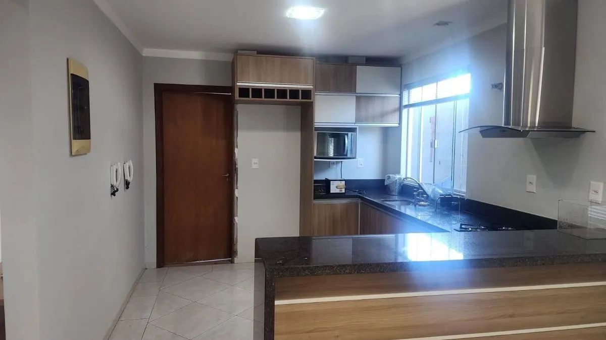 Excelente sobrado com 1 suíte e 3 quartos - Foto 5