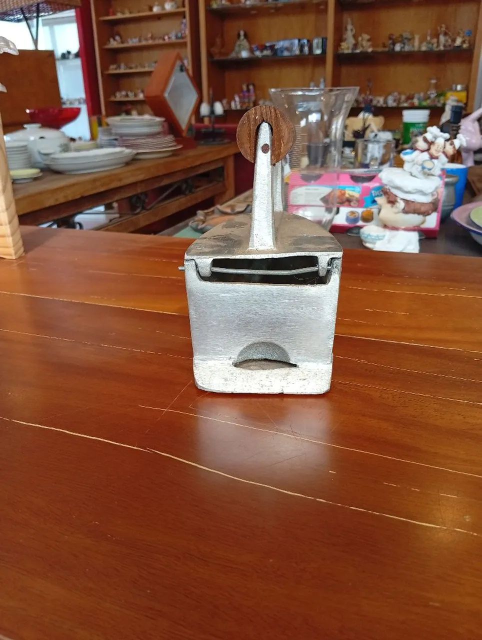 Antigo ferro de passar em aluminio - Foto 4