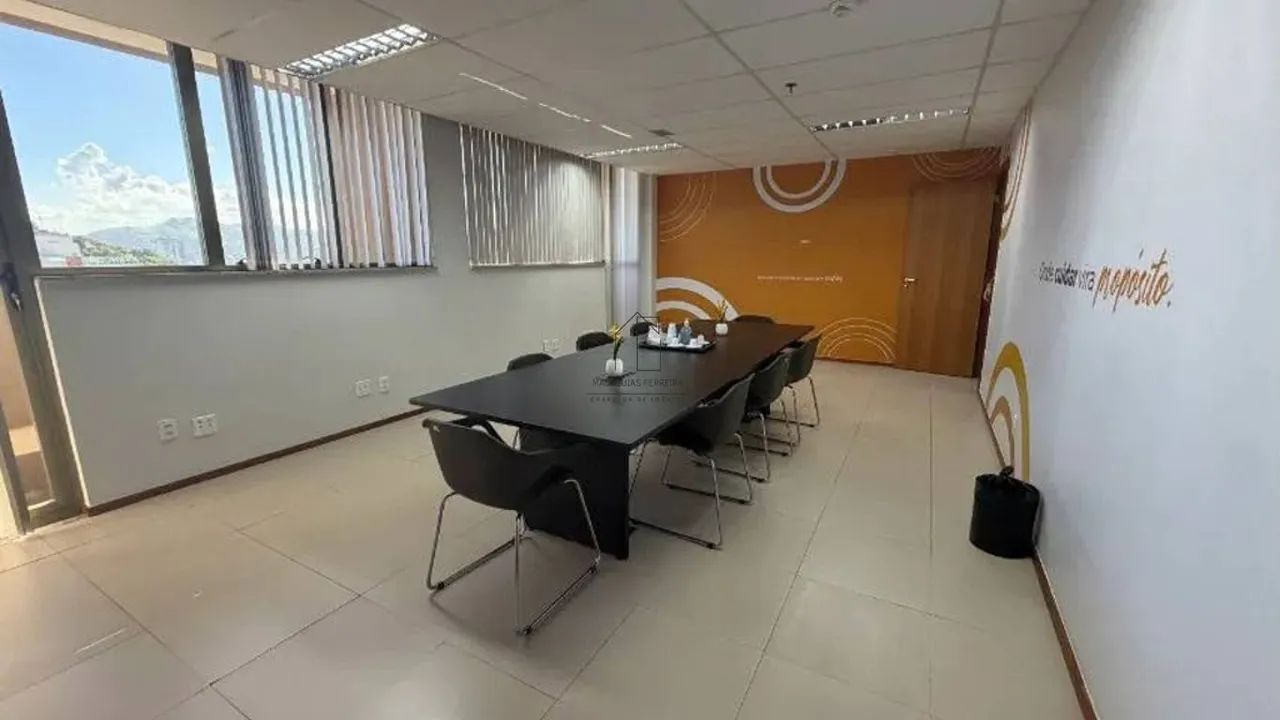 Sala Comercial de 188 m² com 5 Vagas de Garagem - Foto 3