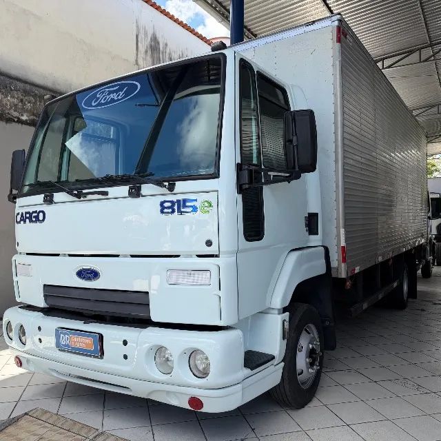 Ford Cargo 815 2010 Baú 6,20m Extra