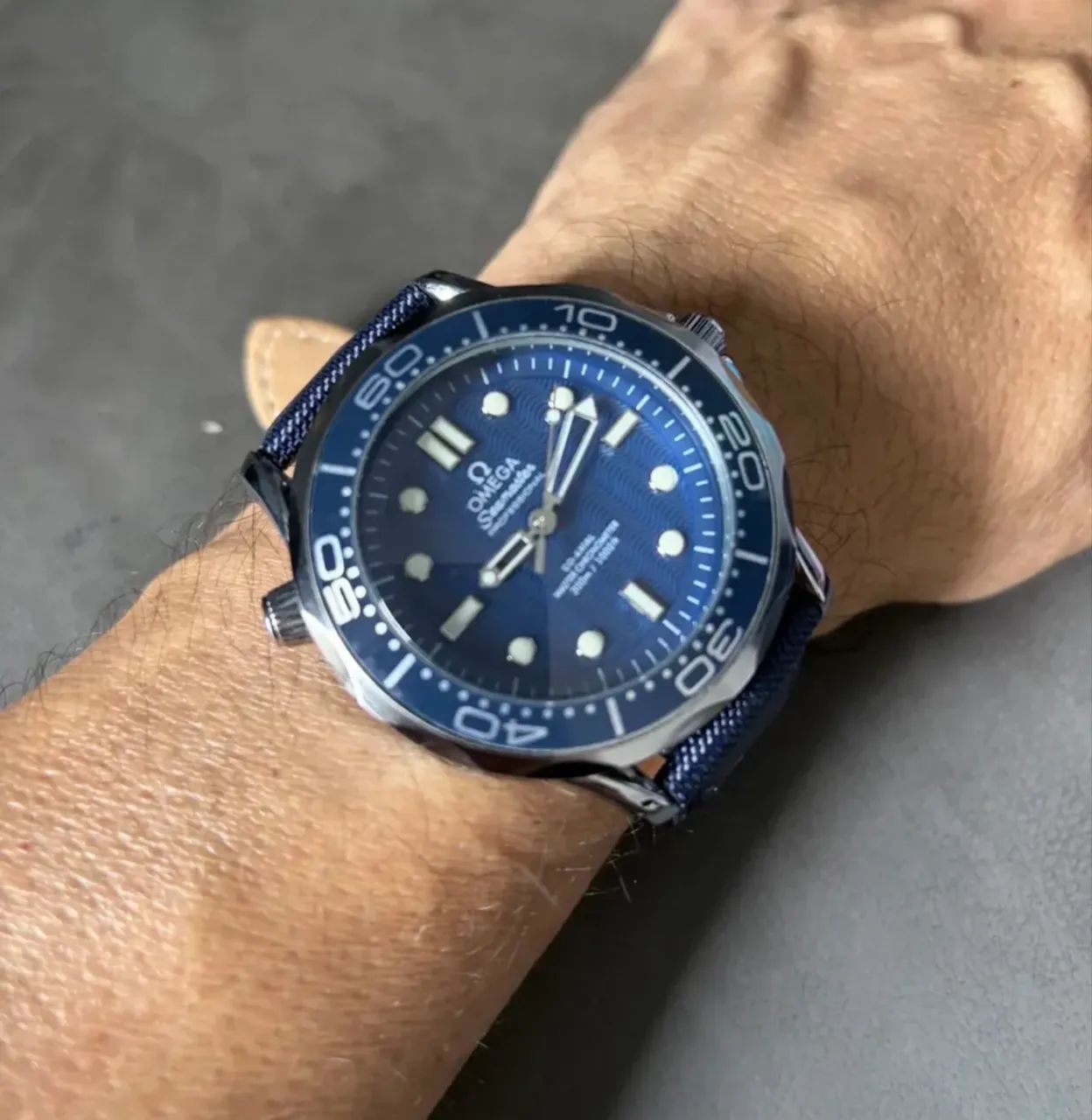 Omega SEAMASTER 42mm pulseira de nylon - Foto 4
