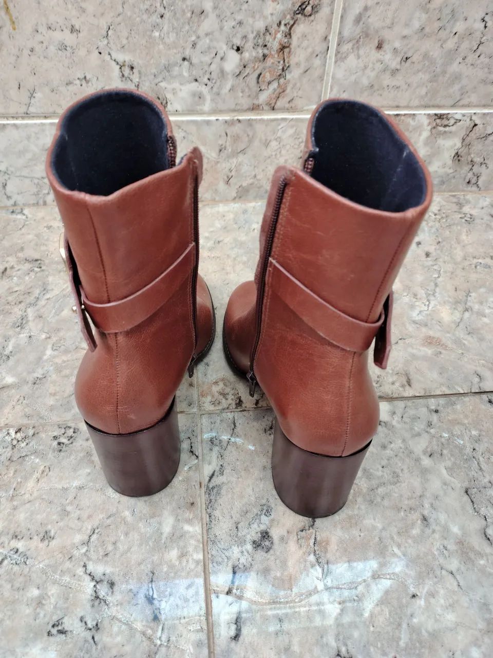 Vendo bota Capodarte número 35. - Foto 2