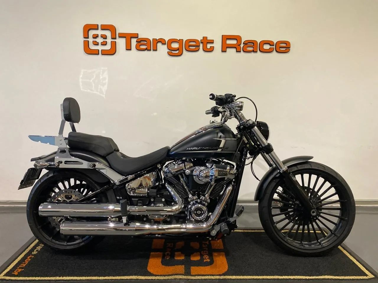 Harley-Davidson Softail Breakout Fxsb