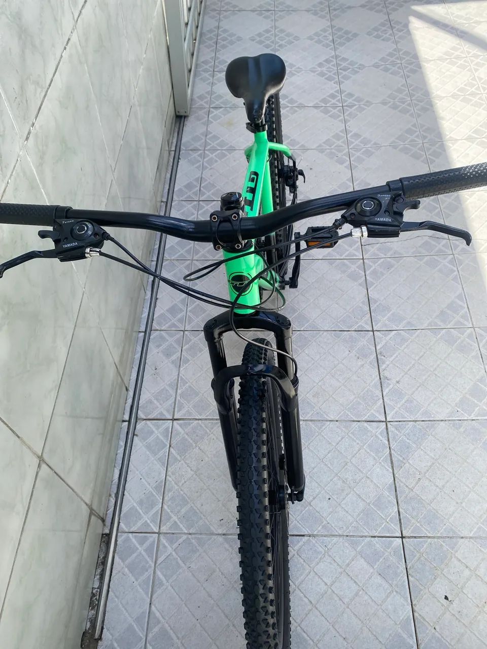 Bicicleta aro 29 com 21 macha e pegar e andar ? - Foto 4