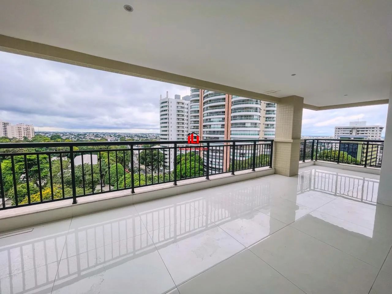 Apartamento no La Maison no Adrianopolis 220m² com 4 Suítes - Foto 5