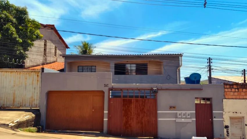 SOBRADO PARA INVESTIMENTO OU MORADIA 