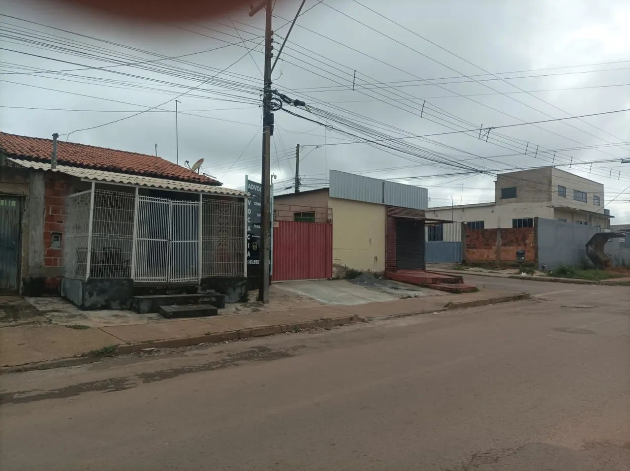 Vendo casa com kit e lojas