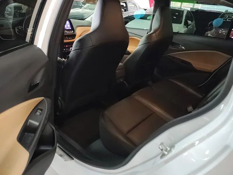 Chevrolet Onix Plus Premier 2, foto 10 de 16