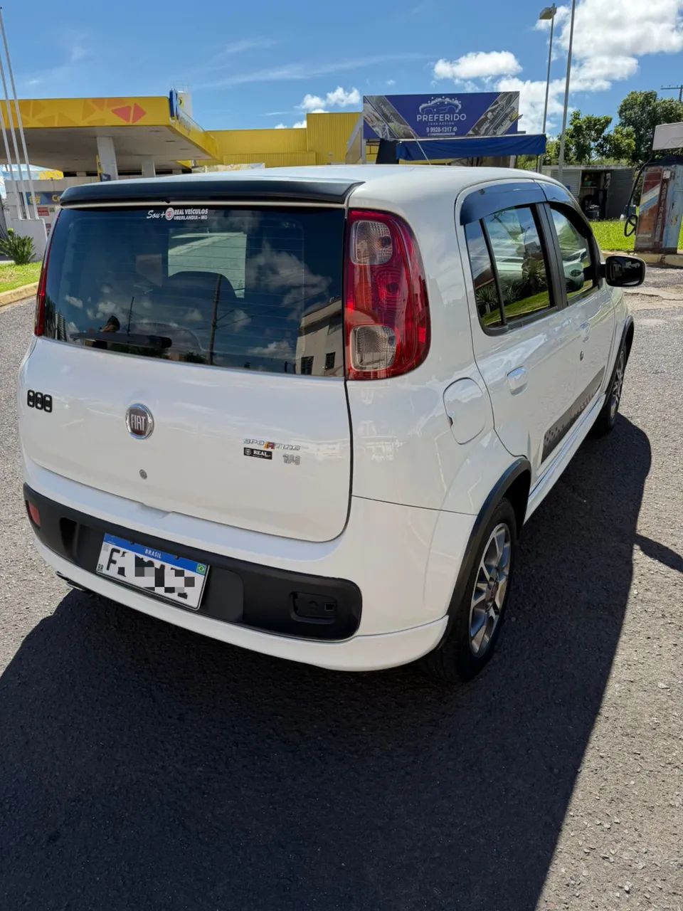 Fiat Uno Sporting 1.4 EVO Fire Flex 8V 4P 2013 - Foto 3
