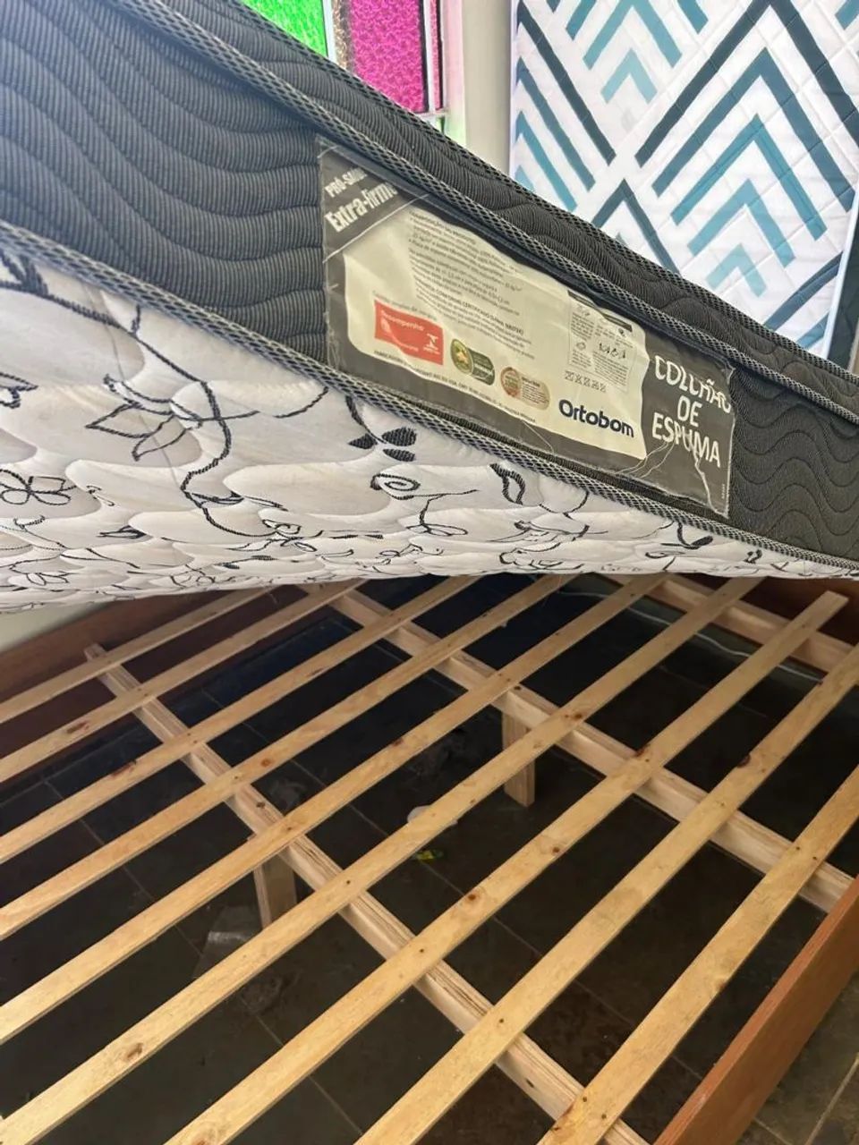 Vendo cama + colchão de casal - Foto 3