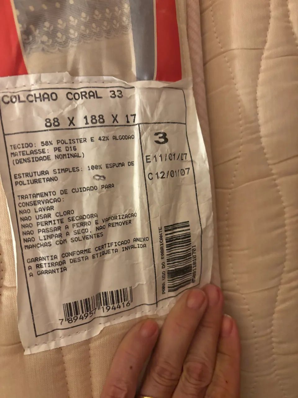 Vendo 2 camas box de solteiro com 2 colchões  - Foto 3