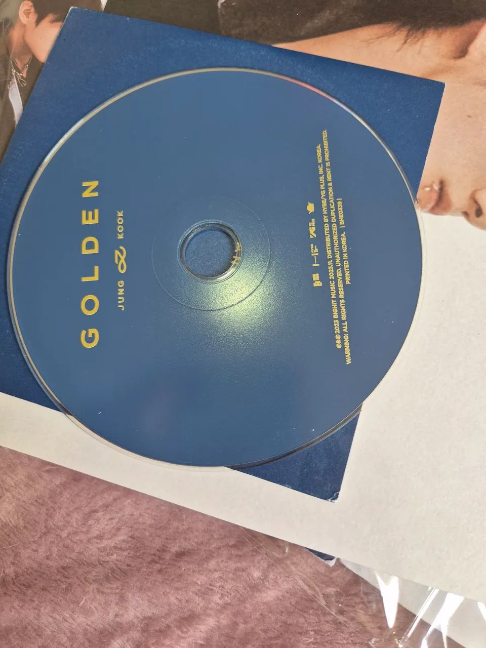 BTS JUNGKOOK - GOLDEN - CD original - Foto 3