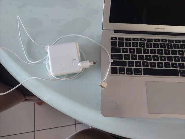 MacBook Air 13 2017 - Foto 2