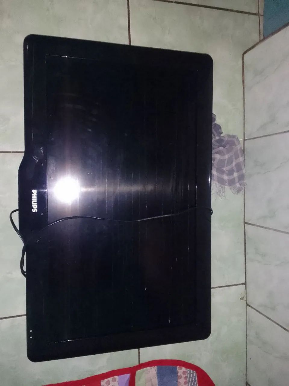 Vende _se tv 32 polegadas +tablets ambos liga mais todos tem problema na tela  - Foto 5