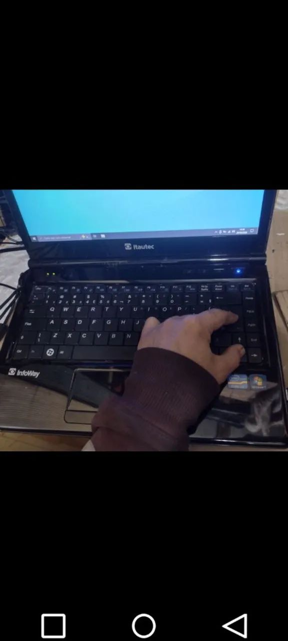 Notebook i3 4ram 320giga (duas teclas não funciona) - Foto 2
