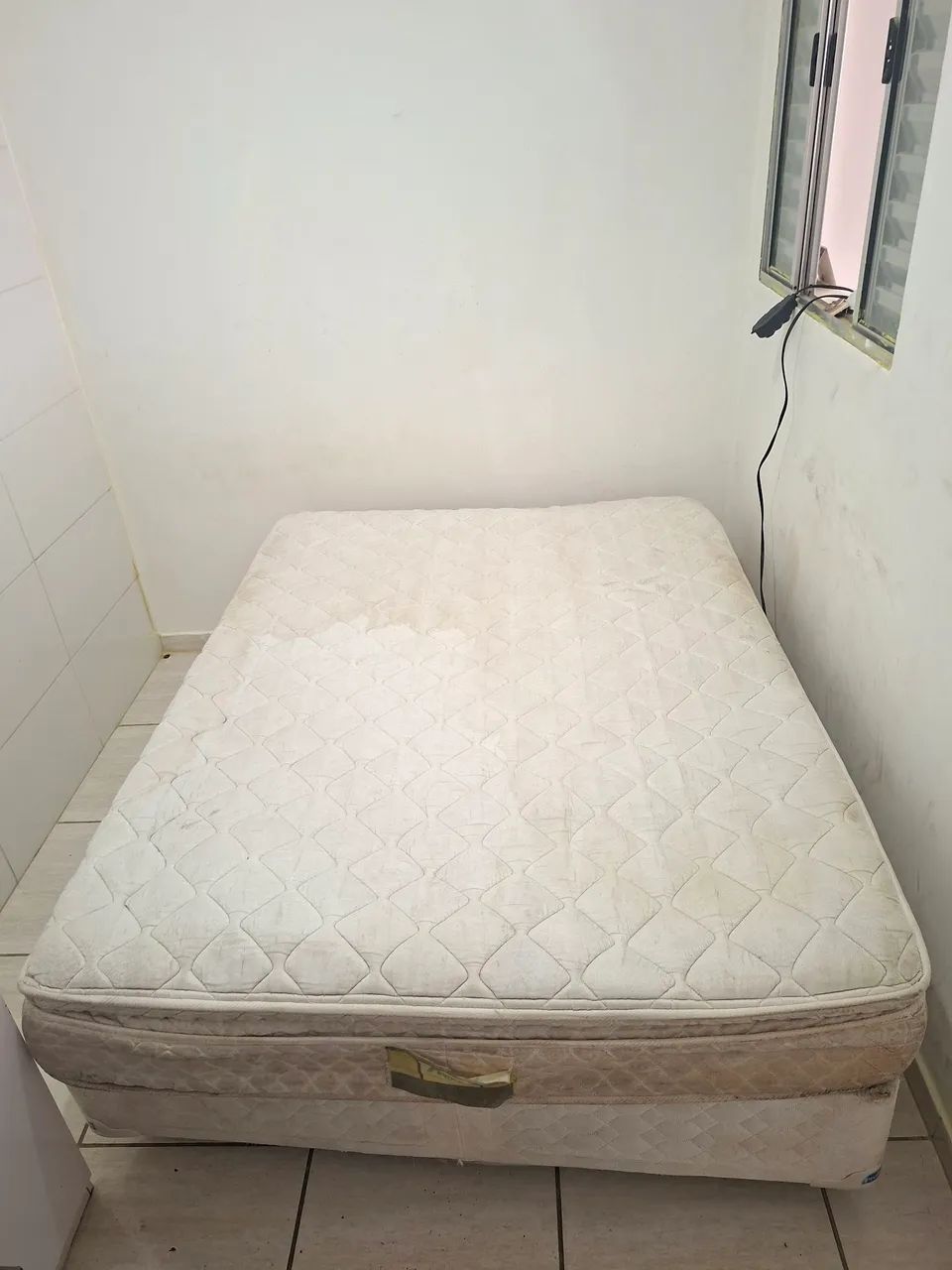 Cama Box Casal Usada (Estrutura Íntegra)