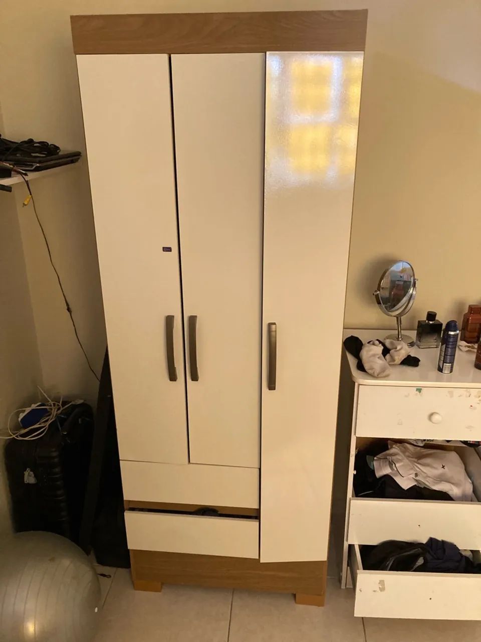 Guarda roupa solteiro 