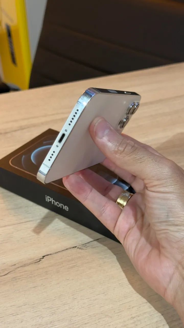 iPhone 12 Pro Max 128GB Silver - Loja física! Com garantia! Até