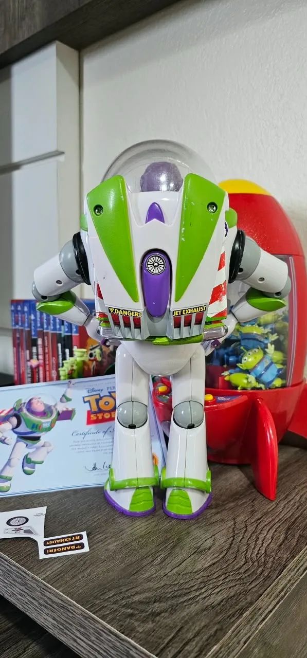 Toy Story - Buzz Lightyear Signature Collection - Foto 2