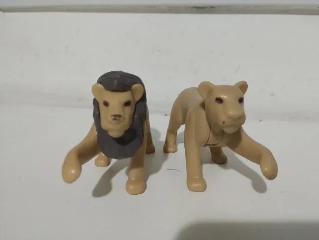 Playmobil leão e leoa 