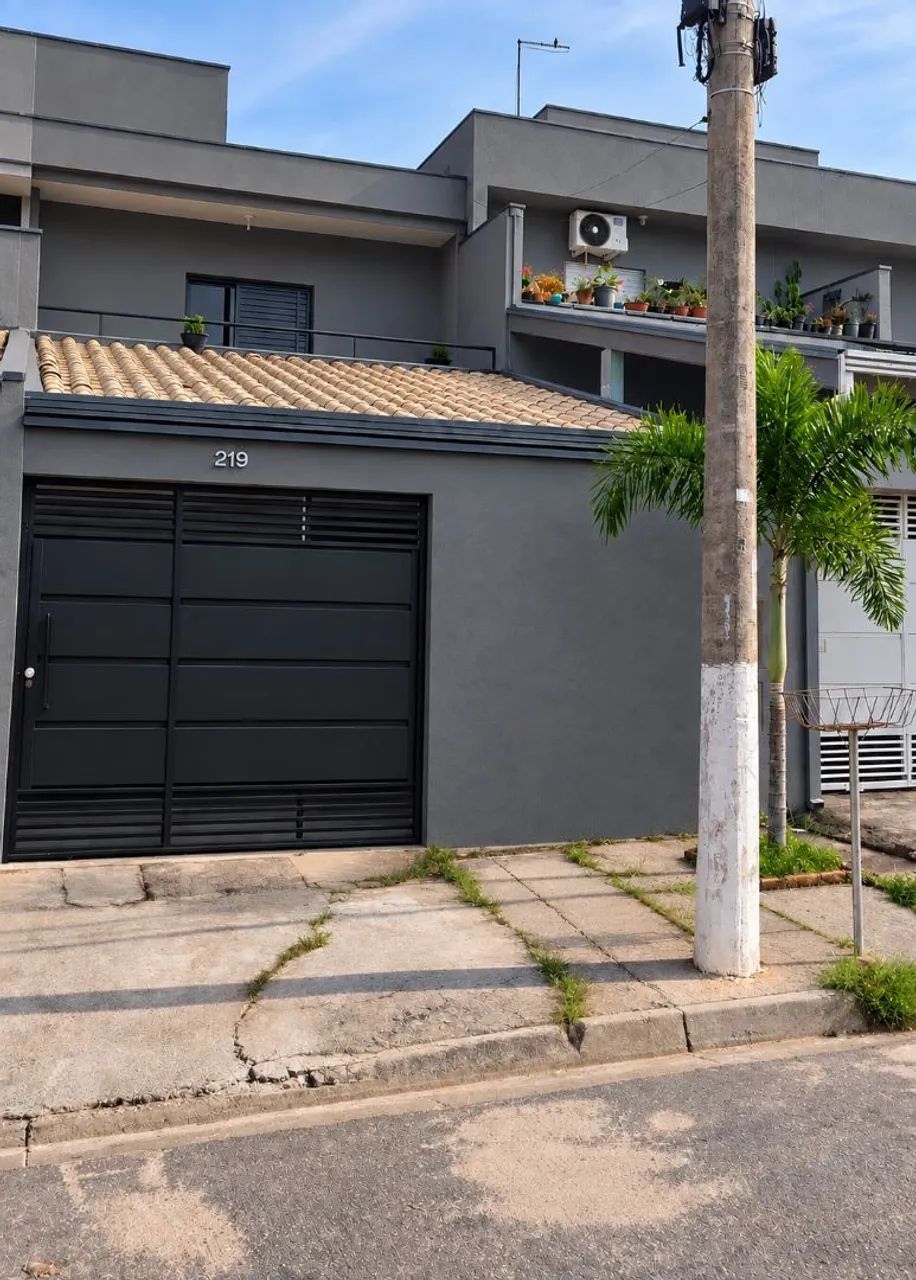 Linda casa sobrado 