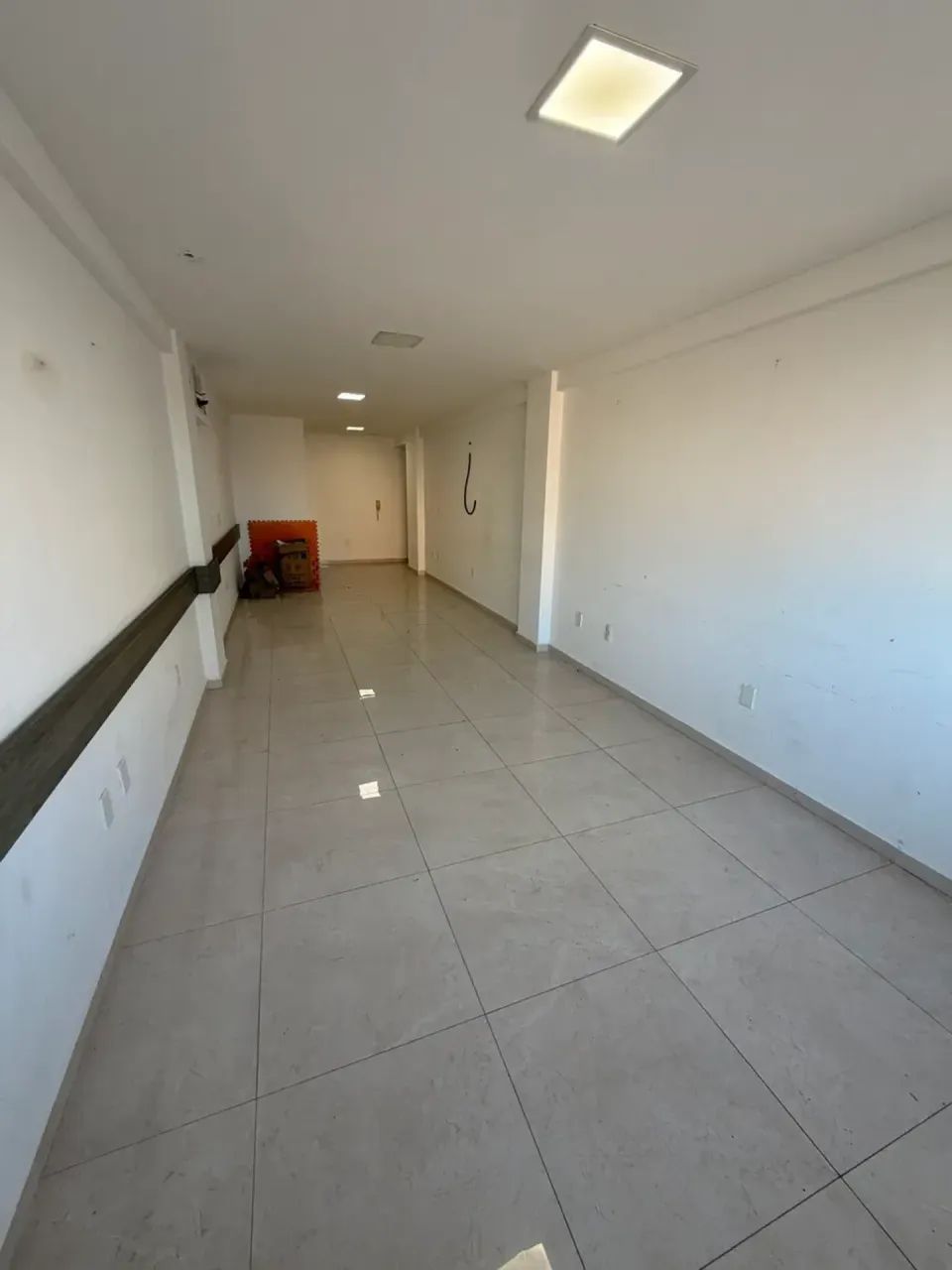 LINDA SALA - Centro do Valqueire - 30m2 - Foto 4