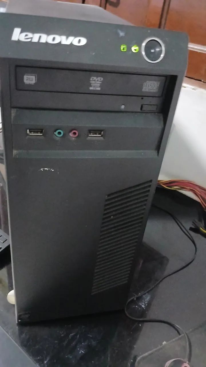 Computador LENOVO 63 Torre