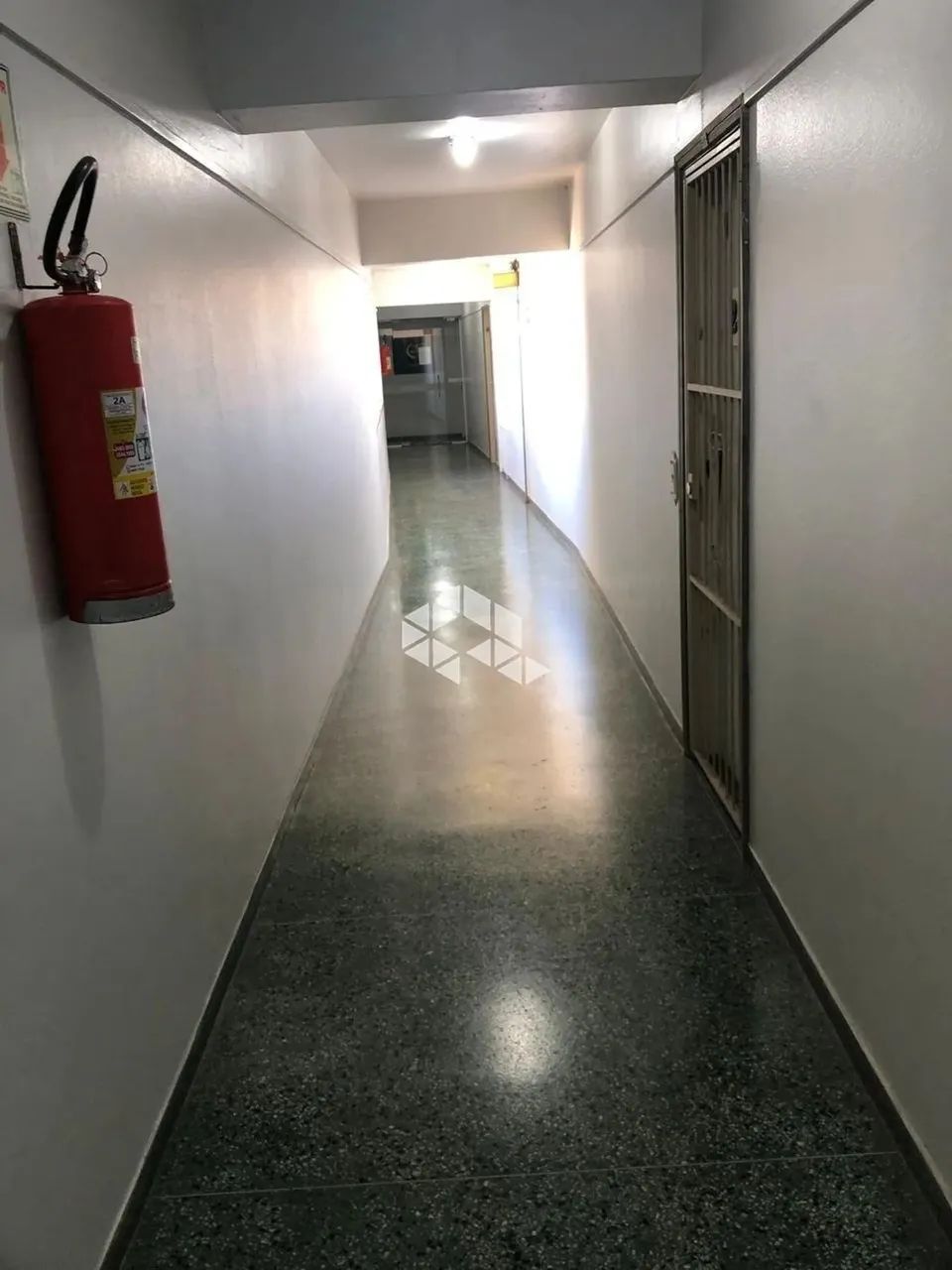 Sala comercial para venda no Galeria Malcon no bairro Centro Histórico em Porto Alegre/RS. - Foto 12