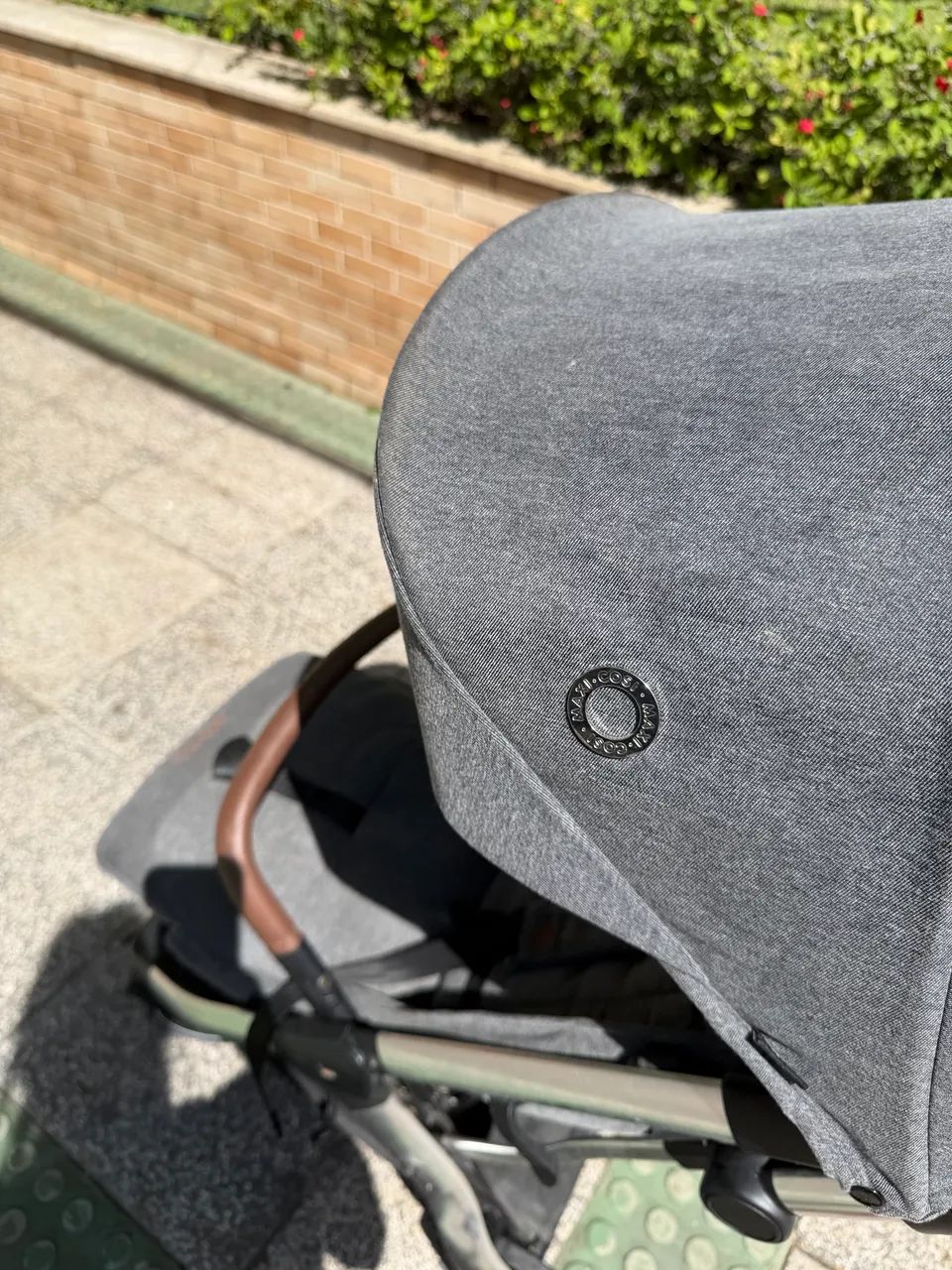 carrinho de bebe da marca Maxi Cosi Eva 3 alumínio  - Foto 3