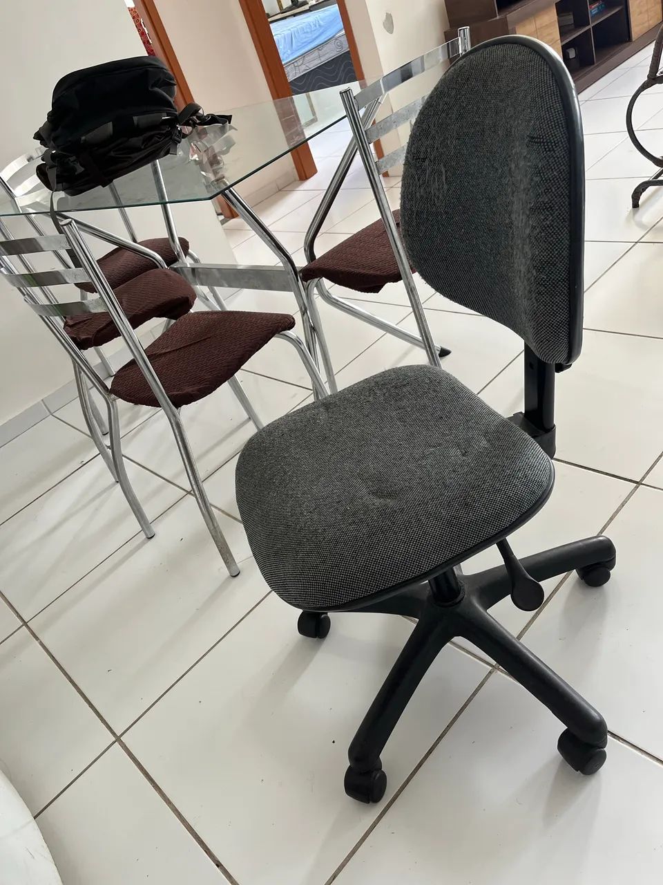 Cadeira ergonômica  - Foto 2