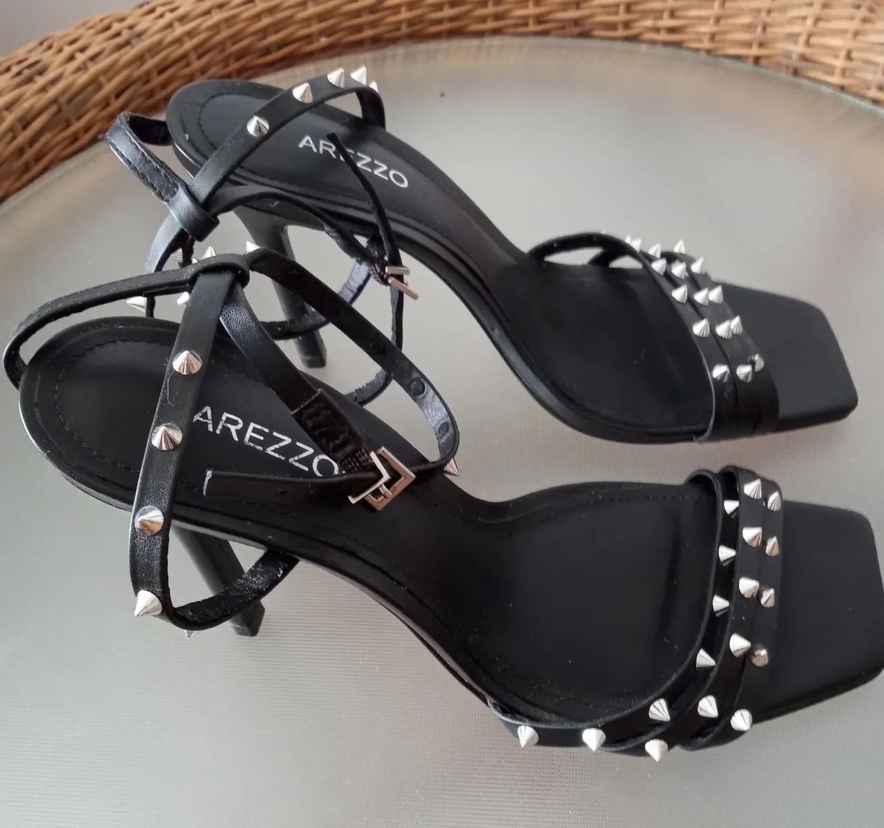 Sandália Arezzo Tiras com Spikes  - Foto 2