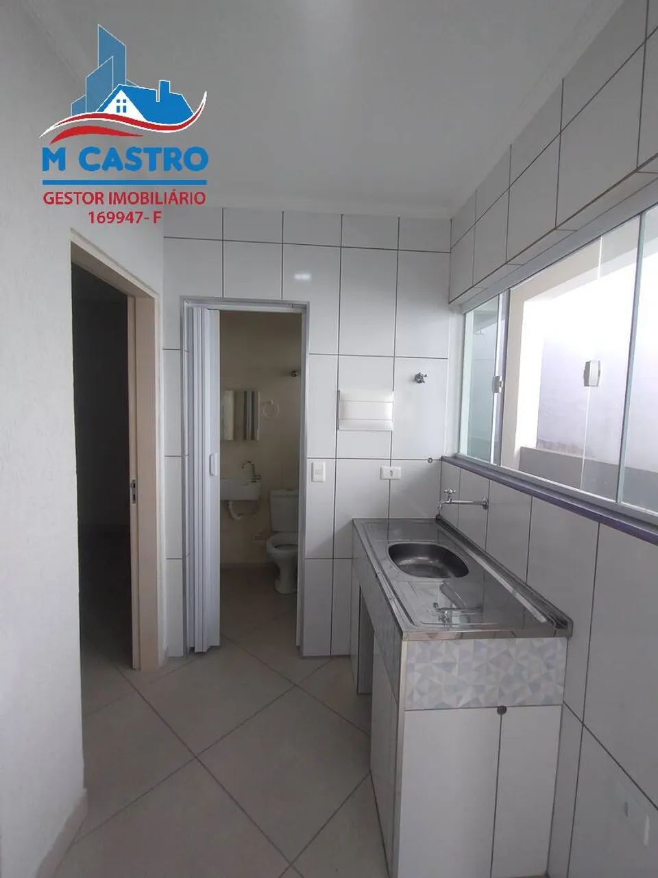 Casa 02 cômodos - Sem vaga de estacionamento - Parque Regina - Foto 4
