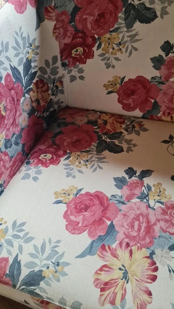 Par de Poltronas Floral Estampa Rosas - Madeira Maciça - Conservadas - Foto 4