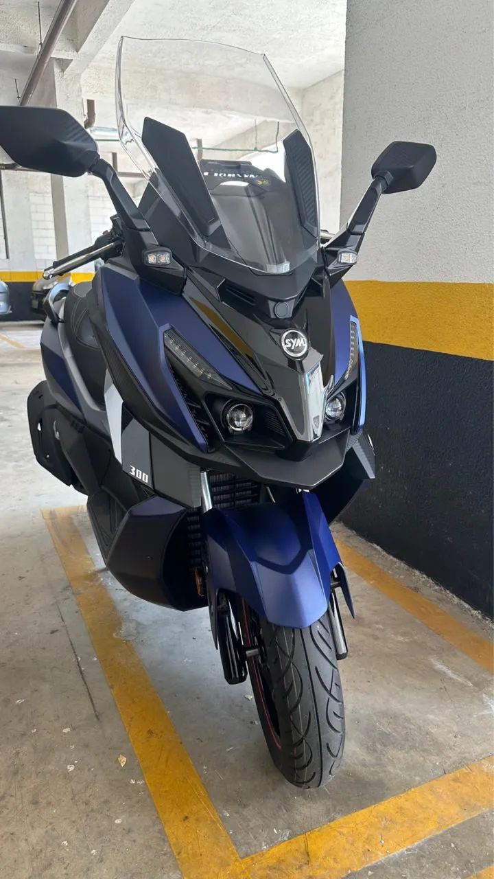 Dafra Cruisym 300 
