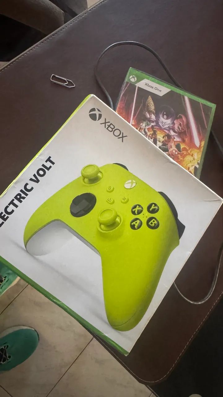 Controle Xbox series/pc eletric volt 
