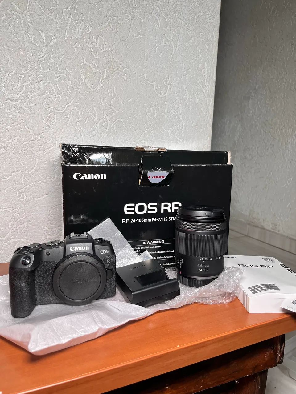 Câmera cânon RP + lente zoom 24-105 RF