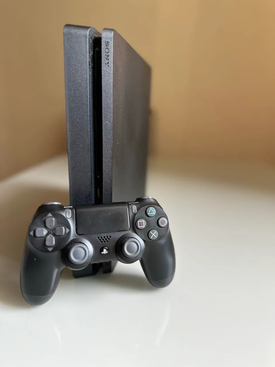 PlayStation 4 Slim 1TB com 2 Controles - (Garantia pela loja) 