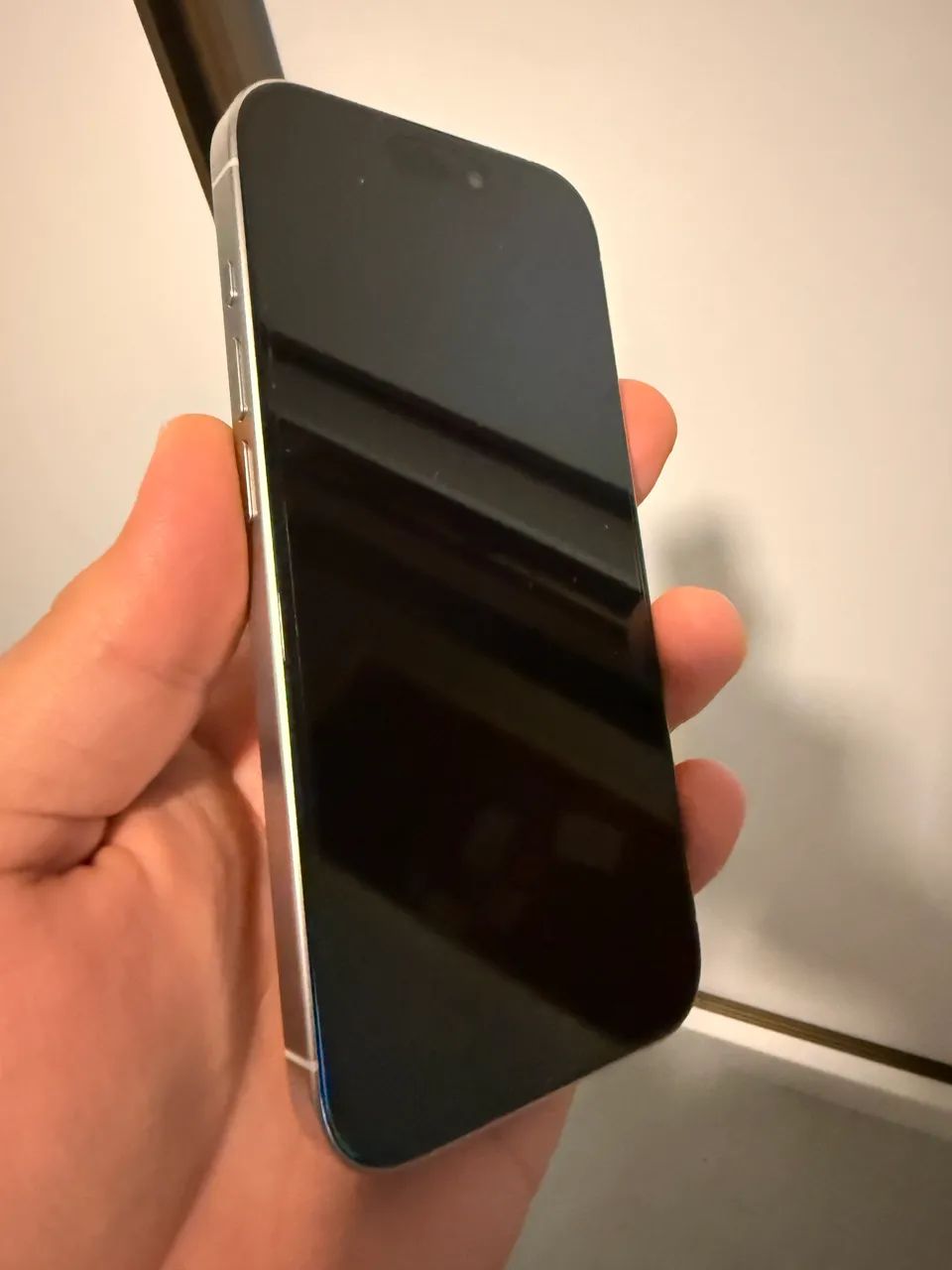Vendo IPhone 15 pro com caixa e cabo  - Foto 4