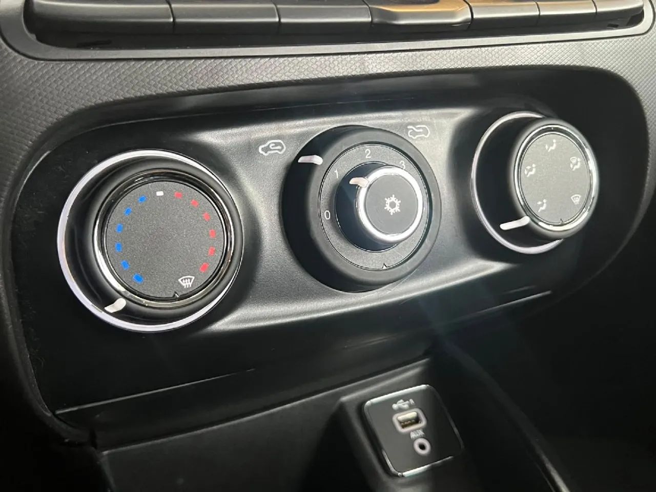 Fiat Cronos Drive 1.0 6V, foto 14 de 18