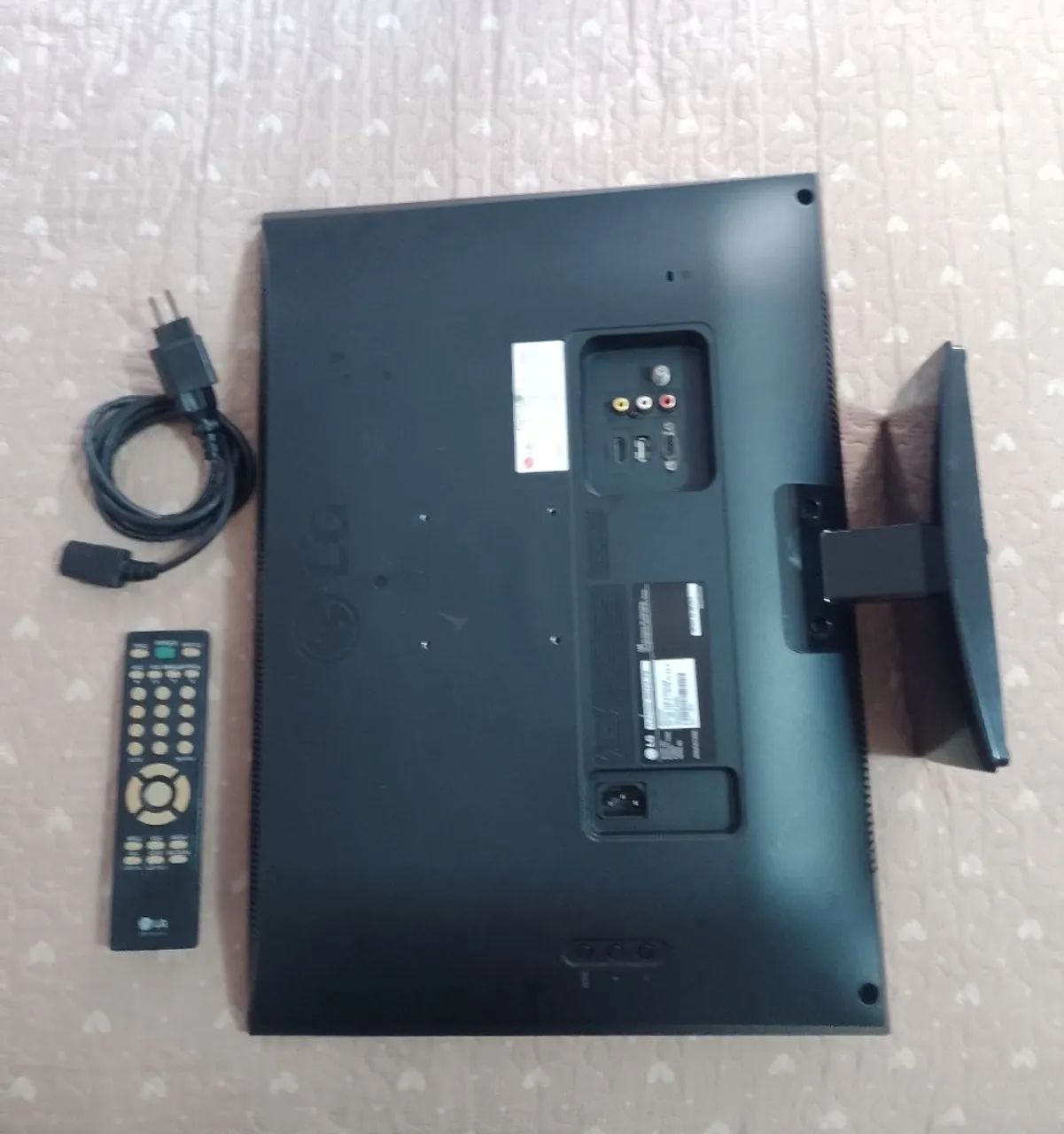 TV / MONITOR LG 22 POLEGADAS COM CONTROLE REMOTO ( PARA VENDER LOGO ) - Foto 2