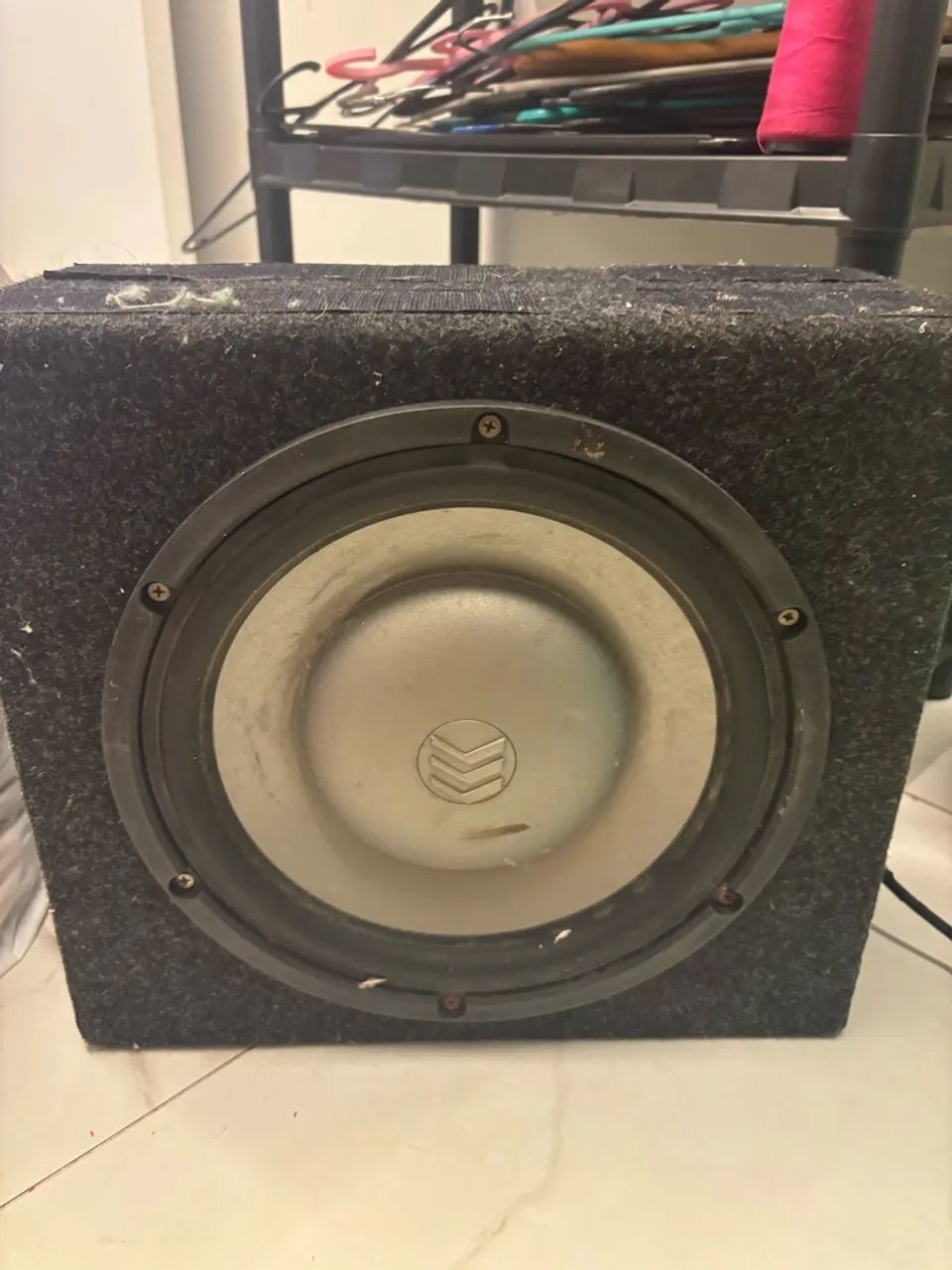 *Subwoofer 10" em caixa selada 